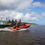 Bersama Tim Gabungan, Babinsa Kendawangan Kiri Evakuasi Korban Tenggelam