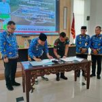 Penandatanganan Naskah Perjanjian Hibah Daerah (NPHD) Pemerintah Kabupaten Melawi Dengan Polres Melawi dan Kodim 1205/Sintang