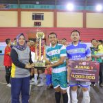 Wakapolres Sintang Tutup Gelaran Turnamen Futsal Dalam Memperingati Hari Bhayangkara Ke-78