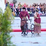 Menangkan Busana Adat Terbaik pada Upacara Penurunan Bendera Sang Merah Putih, Menteri AHY: Tradisi yang Baik untuk Lestarikan Budaya