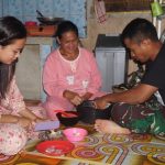 Makin Hari Makin Akrab, TMMD Kodim Sintang Dihati Warga