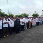 Tuntut Kepastian Tunjangan, Ratusan Kades dan Perangkat Desa Demo di Kantor Bupati Sintang