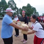 Danrem 121/Abw Serahkan Berbagai Hadiah Perlombaan Dalam Rangka HUT RI Ke-78