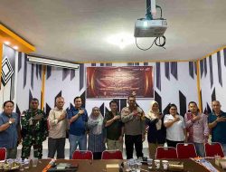 Pasiops Kodim Sintang Hadiri Sosialisasi Pemungutan Suara dan Koordinasi Pembongkaran Alat Peraga Kampanye (APK)