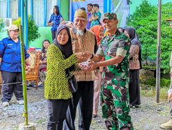 Pasiter Kodim Sintang Hadiri Pembukaan Gerakan Pangan Murah