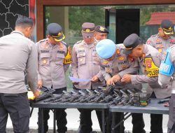 Antisipasi Penyalahgunaan, Wakapolres Sintang Pimpin Pengecekan Senjata Api