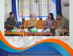 Penyerahan Sertipikat Tanah Kelurahan Mengkurai