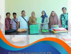 Kepala Subbagian Tata Usaha Kantor Pertanahan Kabupaten Sintang, Ani Ramadhani didampingi Koordinator Kelompok Substansi Penetapan Hak dan Pendaftaran