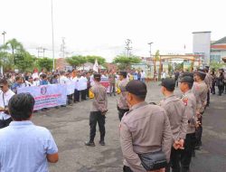 Polres Sintang Kawal Aksi Damai Honorer Kabupaten Sintang di Kantor Bupati