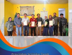 Penyerahan Sertipikat Tanah Desa Simba Raya Kecamatan Binjai