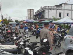 Polres Sintang Turunkan Personel di Pasar dan Tempat Wisata untuk Pengamanan H-1 Jelang Lebaran