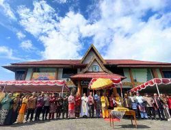 Kepala Kantor Pertanahan Kabupaten Sintang, Catur Widayanti, S.S.T., M.Eng menghadiri upacara dalam rangka peringatan Hari Jadi ke-663 Kota Sintang