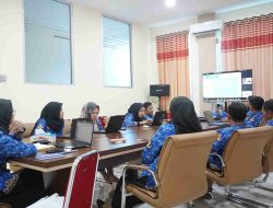 Kepala Kantor Pertanahan Kabupaten Sintang, Catur Widayanti, S.S.T., M.Eng beserta jajaran mengikuti kegiatan Monitoring dan Evaluasi Zona Integritas