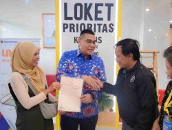 Kunjungi Kantah Kabupaten Kulon Progo, Wamen Ossy Sosialisasikan Langsung Keunggulan Sertipikat Elektronik ke Masyarakat