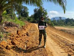 Progres Pengerjaan Jalan Penghubung Sepanjang 10 KM oleh Satgas TMMD ke-125 Kodim 1205/Sintang Mulai Terlihat