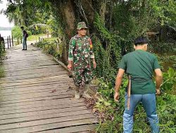 Babinsa Koramil 11/Tempunak Gelar Karya Bakti Bersama Warga dan Pelajar di Desa Nanga Tempunak
