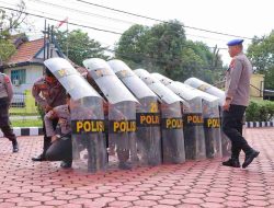 Tingkatkan Profesionalisme, Polres Sintang Gelar Latihan Dalmas