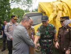 Dandim 1205/Sintang Hadiri Gerakan Pangan Murah di Kabupaten Sintang Upaya Pemprov Kalbar Stabilkan Harga dan Kendalikan Inflasi