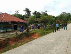 Koramil 09/Ketungau Tengah Gelar Karya Bhakti di TK Tunas Harapan Nanga Merakai
