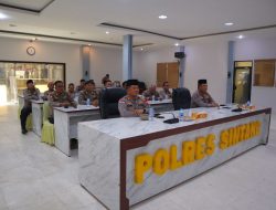 Kapolres Sintang Beserta Jajaran Ikuti Binrohtal Yang Digelar Secara Virtual